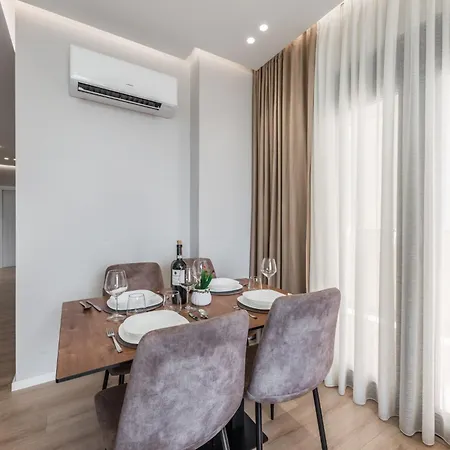 Amazing 2 Bedroom Seafront Lejlighed Durrës