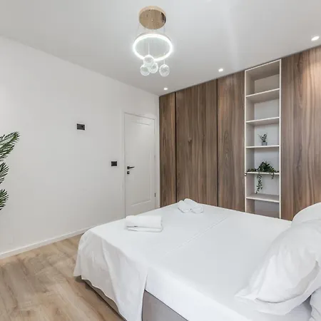 Amazing 2 Bedroom Seafront Lejlighed *